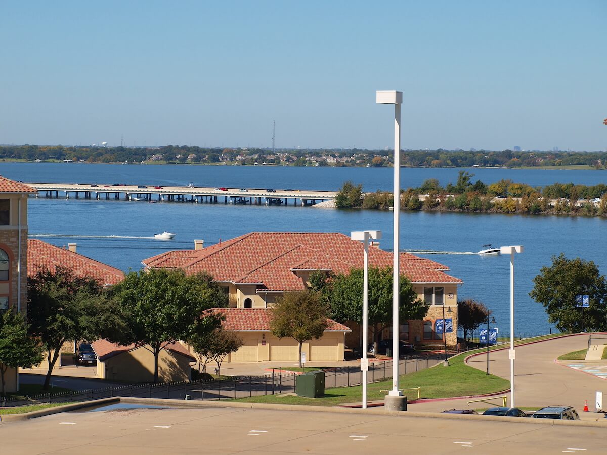 8 Best Lakes Near Dallas: Where to Buy a Dallas Lake House