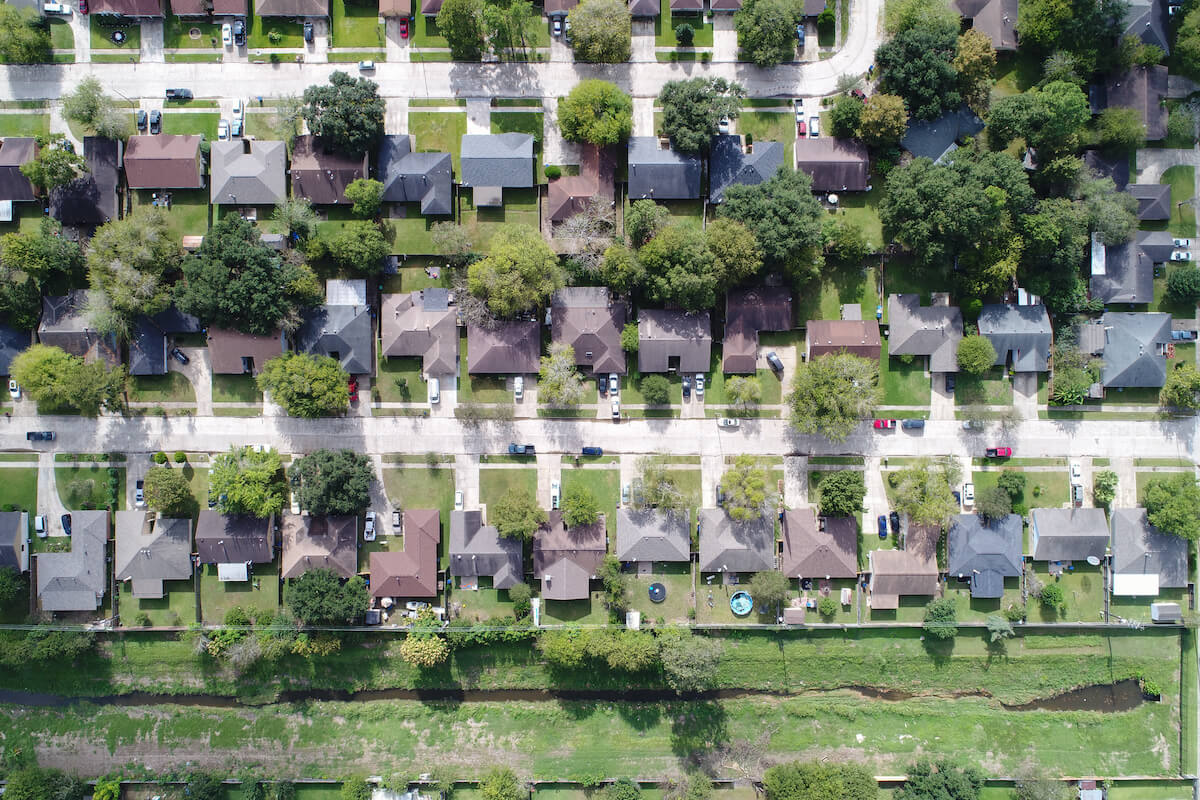 Best Neighborhoods to Invest in Houston: Oak Forest