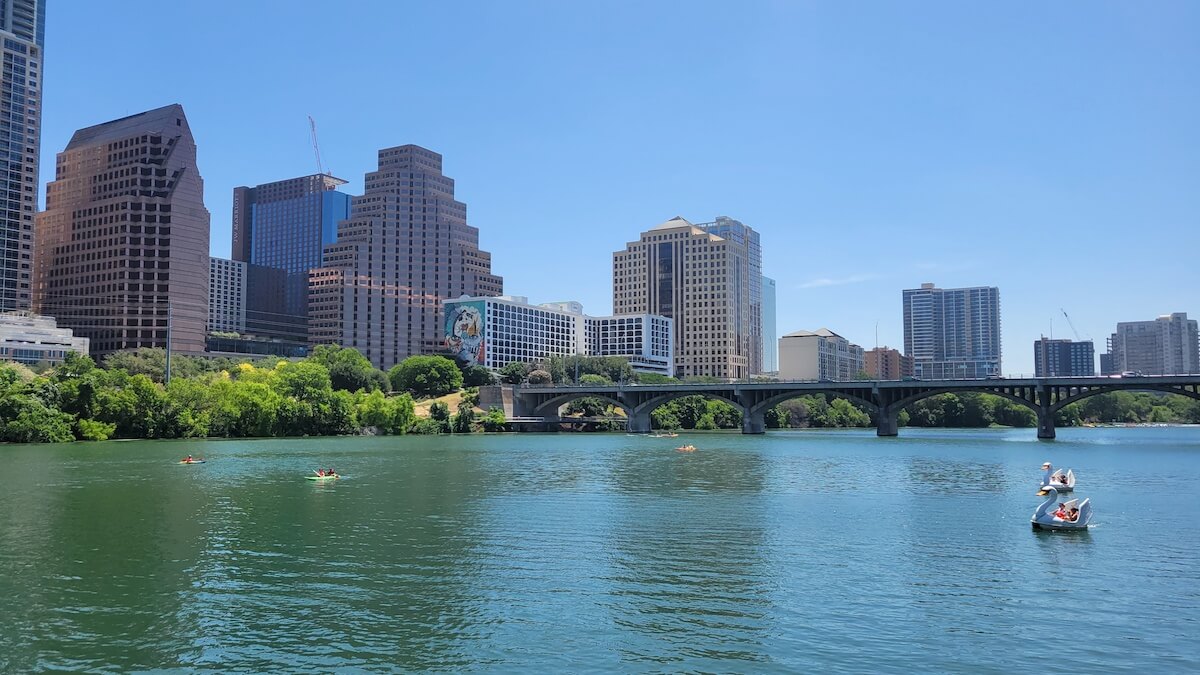 Lady Bird Lake Activities: 3 Reasons to Live Near Lady Bird ATX