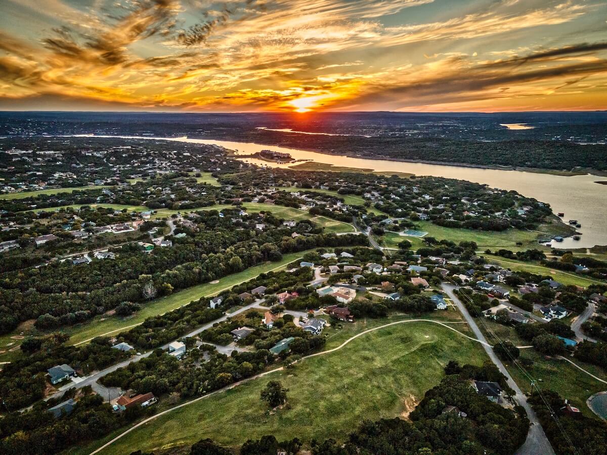 Lakeside at Tessera Lago Vista Amenities: Lake Travis Lifestyle