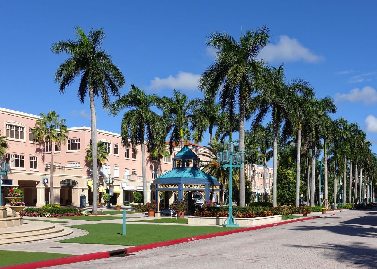 Image of Mizner Park in Boca Raton, FL