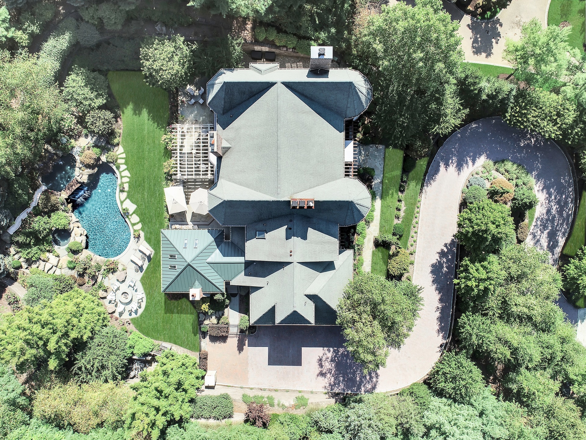 11 Notch Hill Drive - Aerial View
