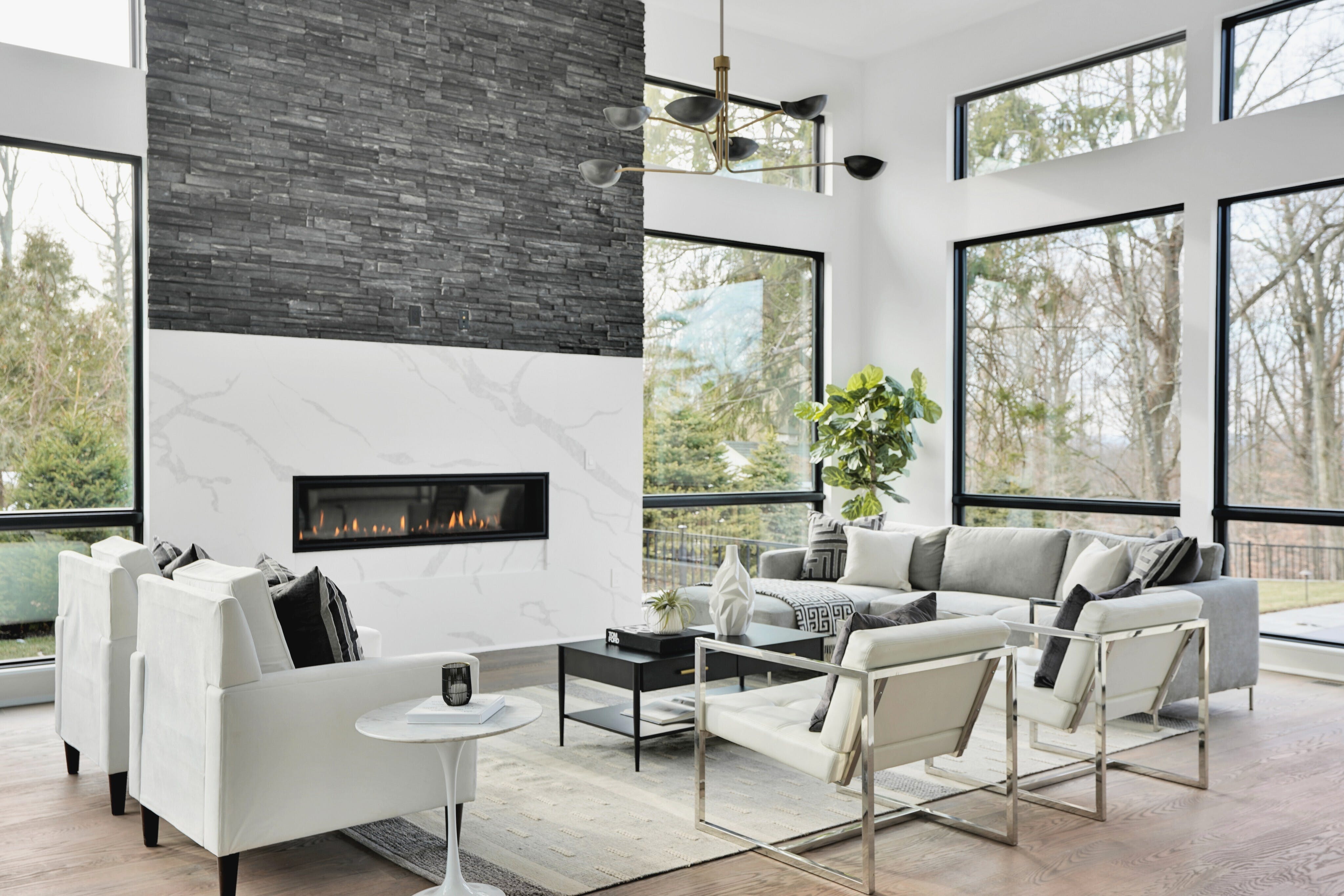 286 Hartshorn Drive - Family Room