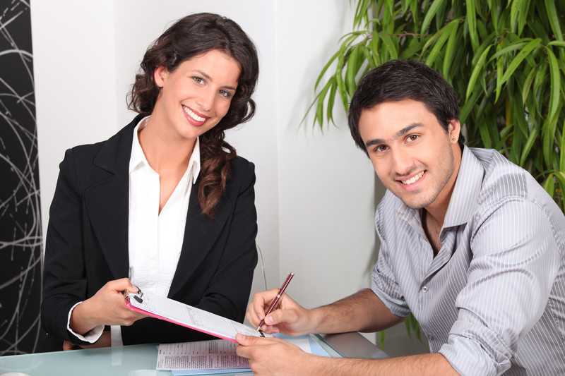 signing-the-winning-bidding-contract-for-your-calgary-home