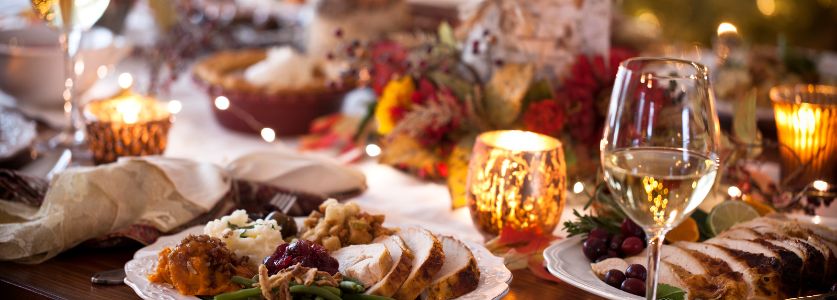 elaborate thanksgiving dinner with white wines