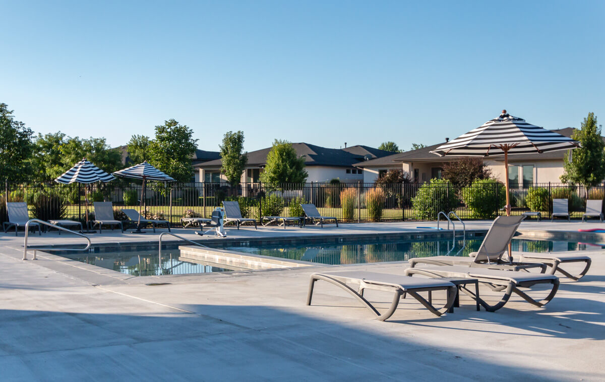 Movado community pool