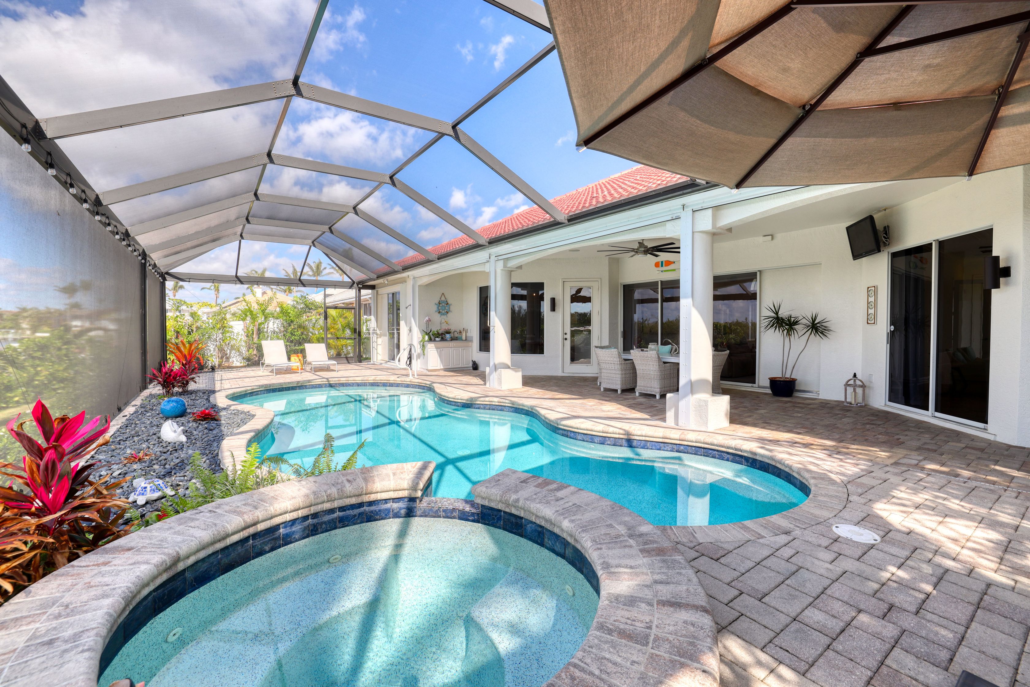 Cape coral pool home 