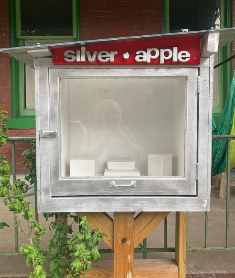 Silver Apple Gallery