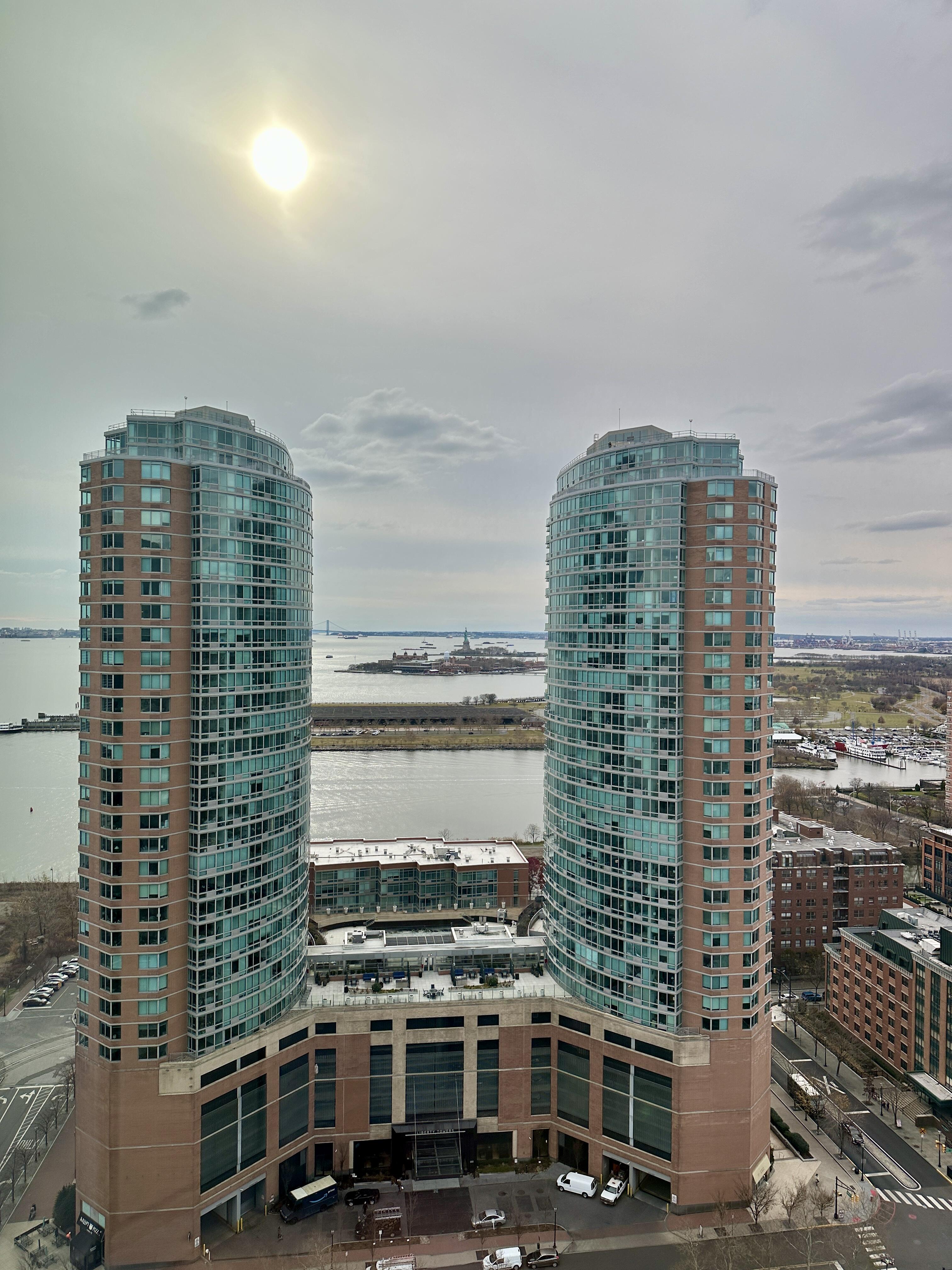 77 Hudson Condos in Downtown Jersey City, NJ 07302 - Michael Kotler Realtor - Condos For Sale and Apartments For Rent - Hudson River View