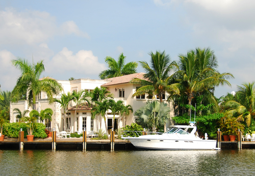 Homes with boat lifts