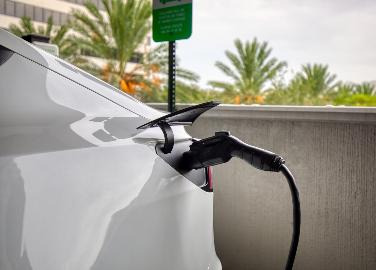 Fort Lauderdale HighRise Condos With EV Charging Stations