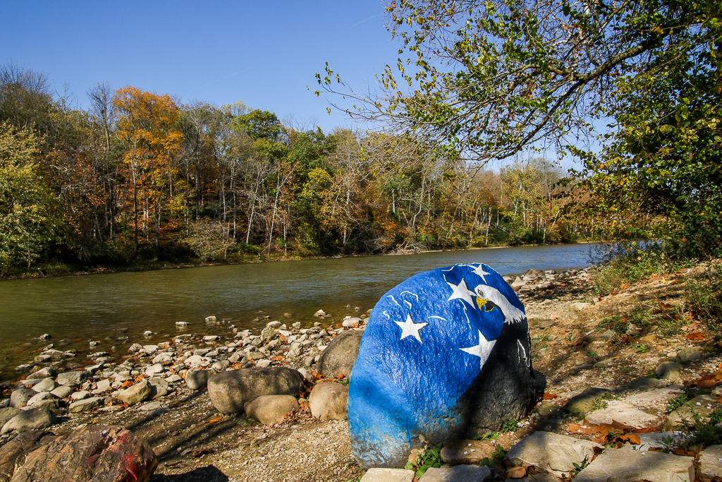 Picture of Scioto River Park with a painted Rock