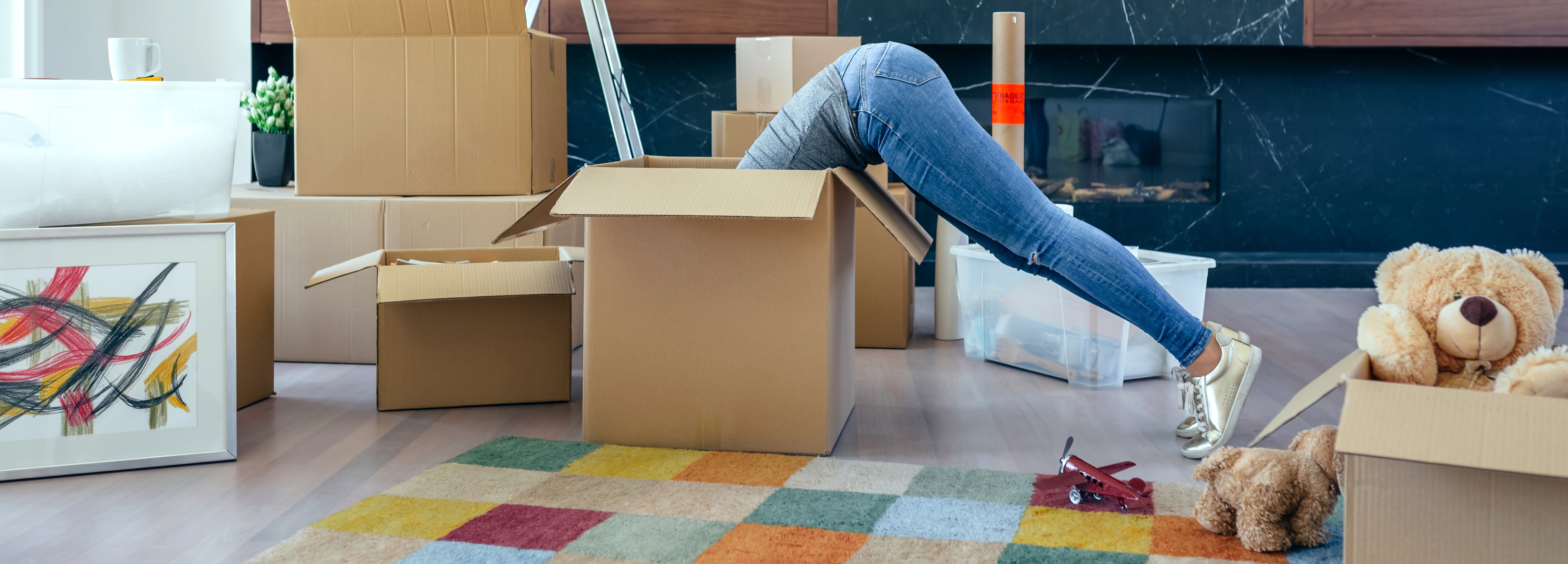 Women packing up home fast lands in box