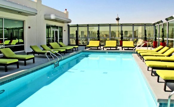 soho las vegas condo rooftop pool