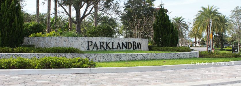 Parkland Bay roundabout entrance