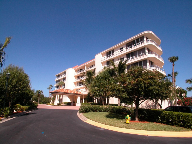 Grand Bay Longboat Key Condos For Sale