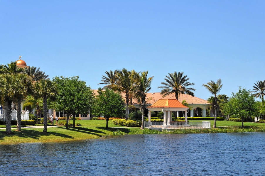 Village Walk Of Sarasota