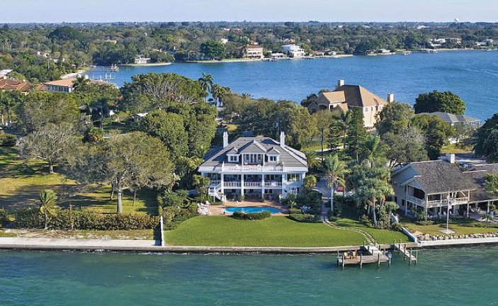 oyster bay yacht club homes for sale