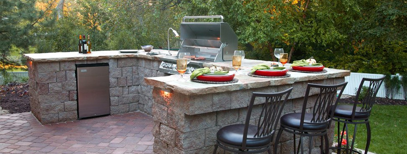 5 Outdoor Kitchen Ideas To Spice Up Your Backyard