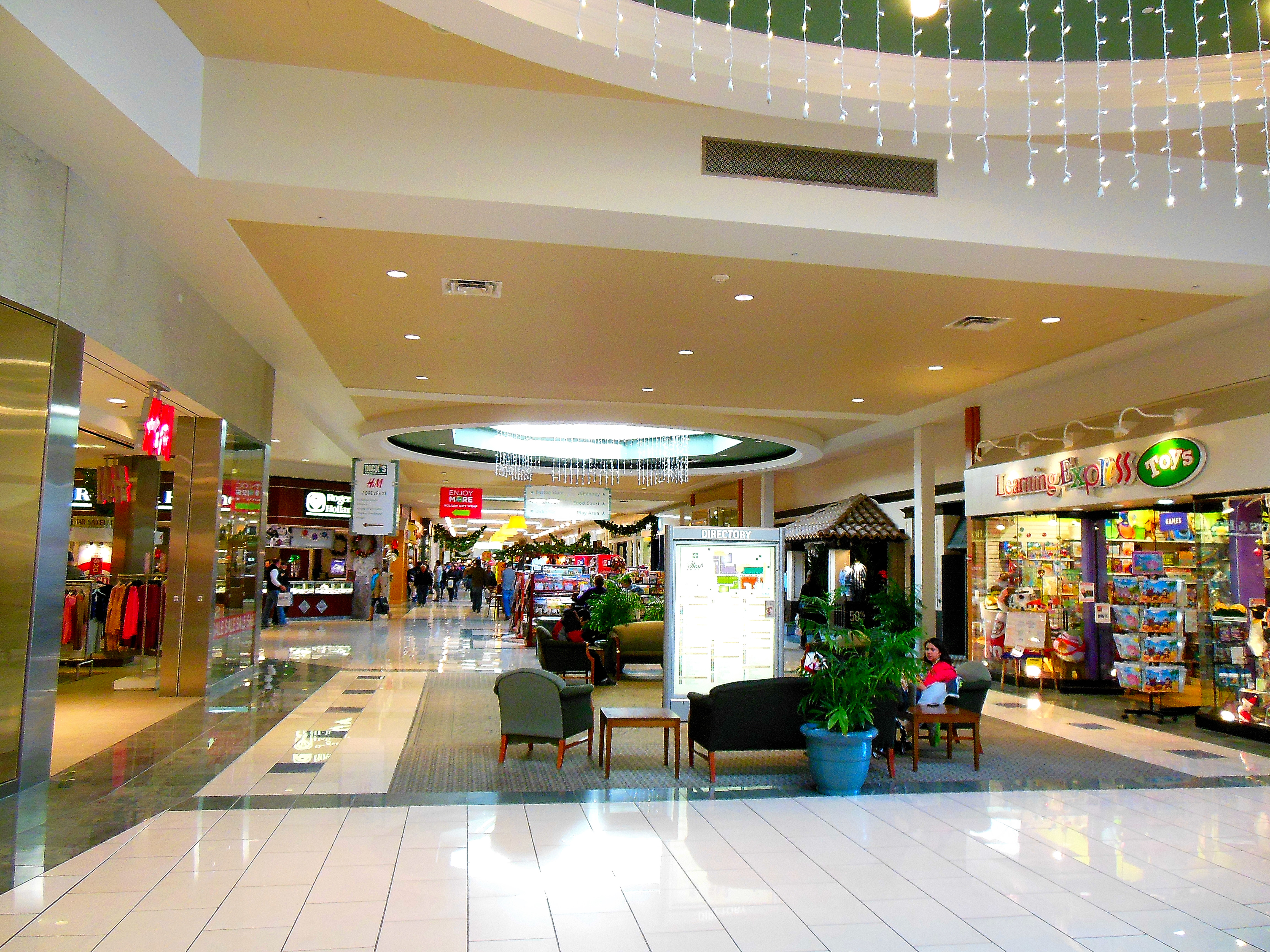 The Shops at Wisconsin Place ::: Store
