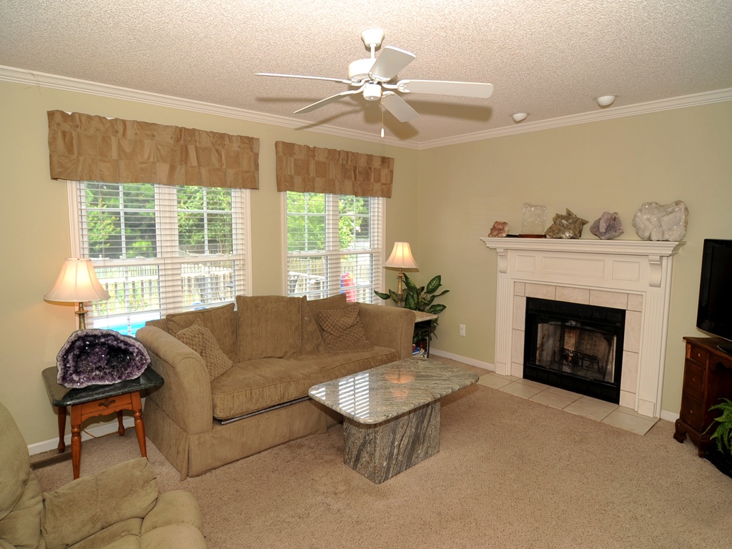 family_room_1024_03 family_room_1024_03