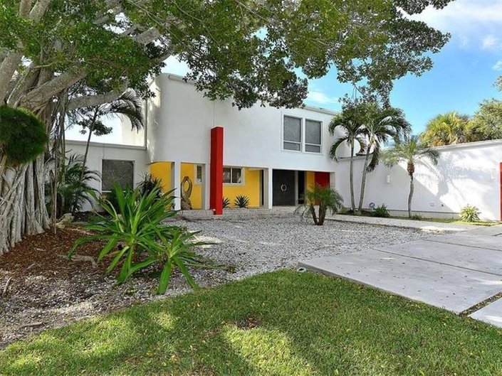 4 Quirky Homes For Sale in Tampa Bay