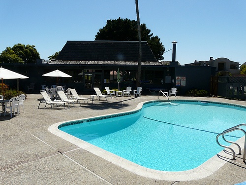beach_cliff_townhomes_seascape swimming pool