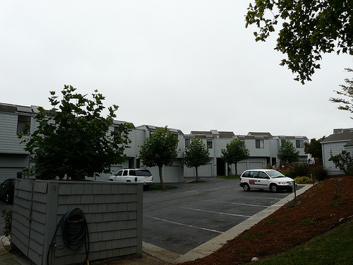harbor_knolls_condos-parking