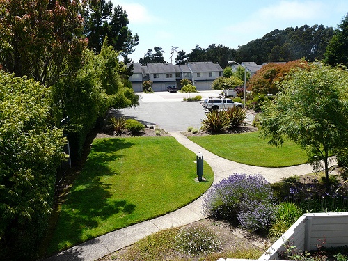 racquet landing homes frontyard