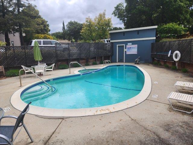 Redwood_Vista_Condominiums_with_a_pool