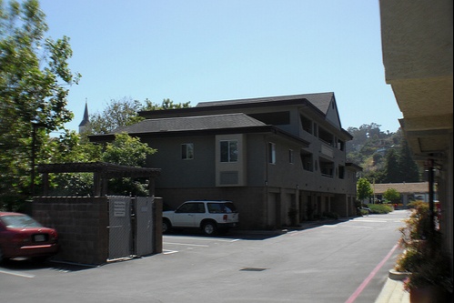 river_street_place-yard