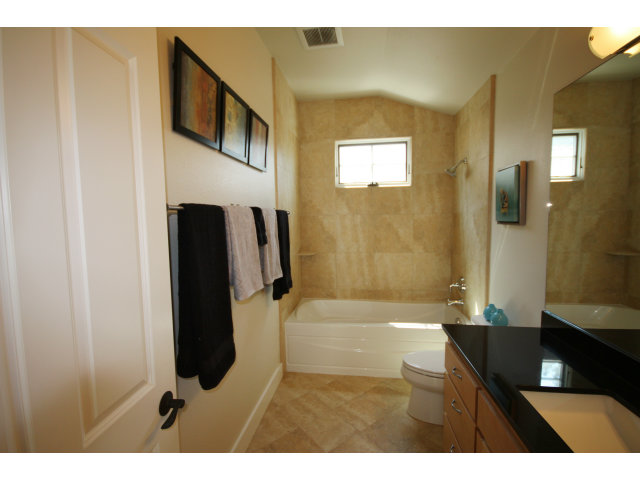 Tosca Terrace homes bathroom