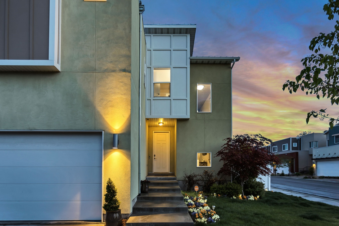 5 Reasons to Hire a Real Estate Professional Before Entering the Market!