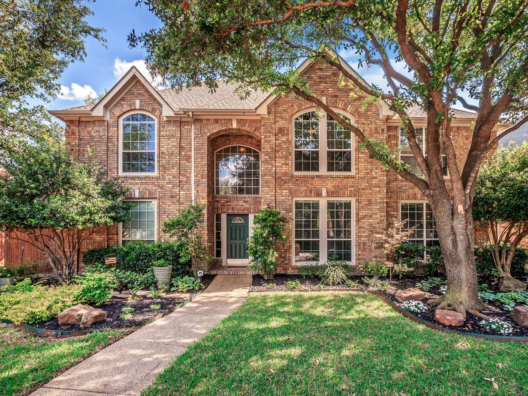 Homes for Sale in Plano, TX - 6104 Birkdale Dr. Plano, TX 75093