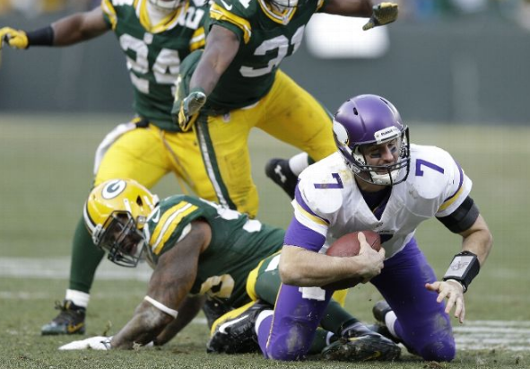 Ponder Sacked - Vikings - Packers - 2013 - Tie