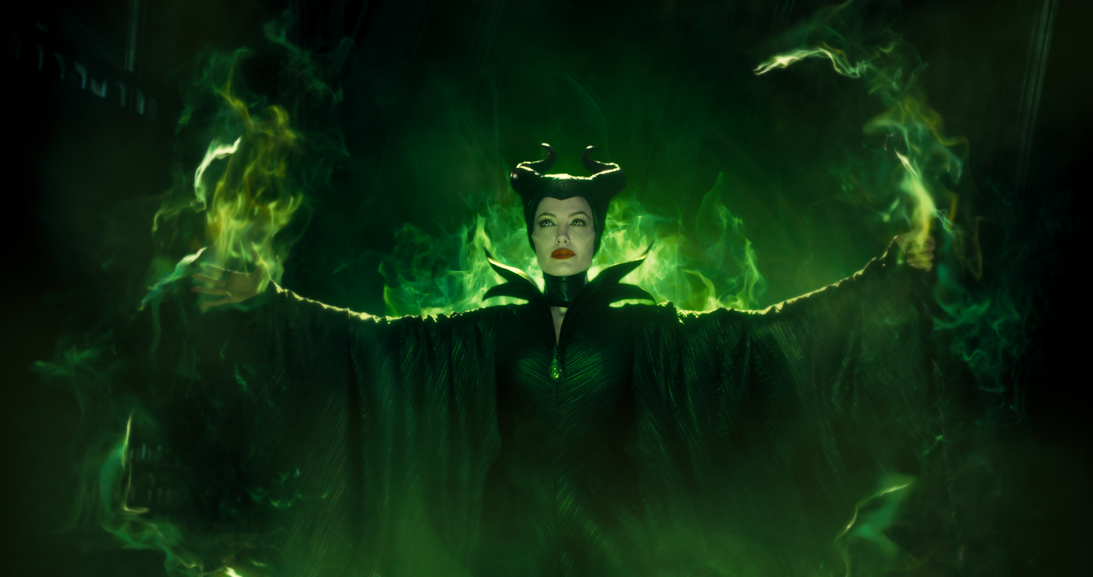 Maleficent-2014-movie review