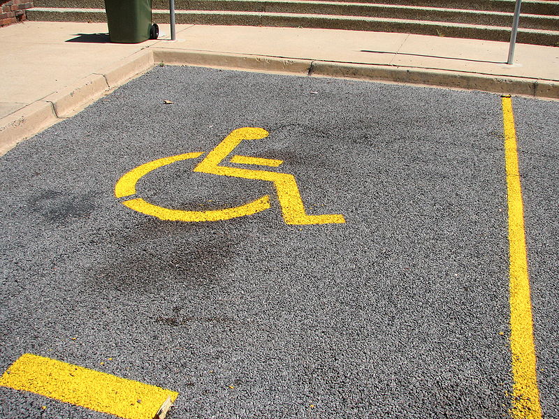 800px-Disabled_parking_place