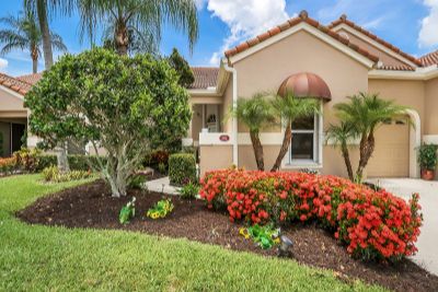 902 Mahogany Place, Palm Beach Gardens, FL 33418 was sold by top Palm Beach Gardens agents in PGA National.