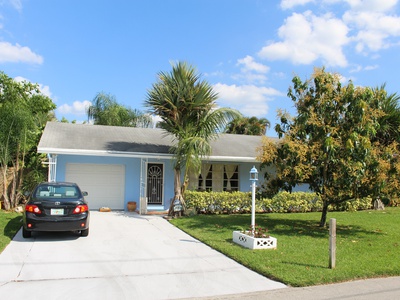 4202 Gulfstream Rd Lake Worth, FL 33461