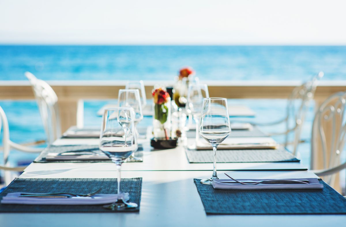 Best Places To Eat On The Water in Palm Beach County