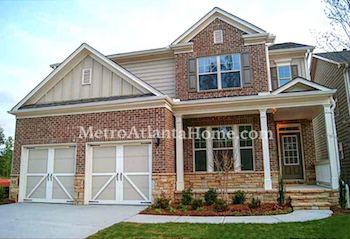 Residential real estate located in the Roswell Manor subdivision.