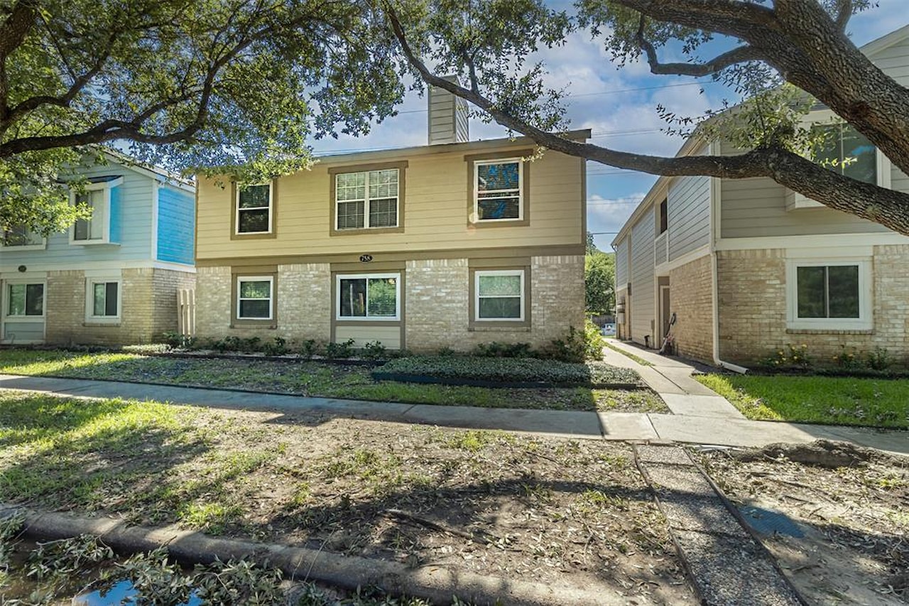 Is a Fourplex a Good Investment? Exploring the Houston Market