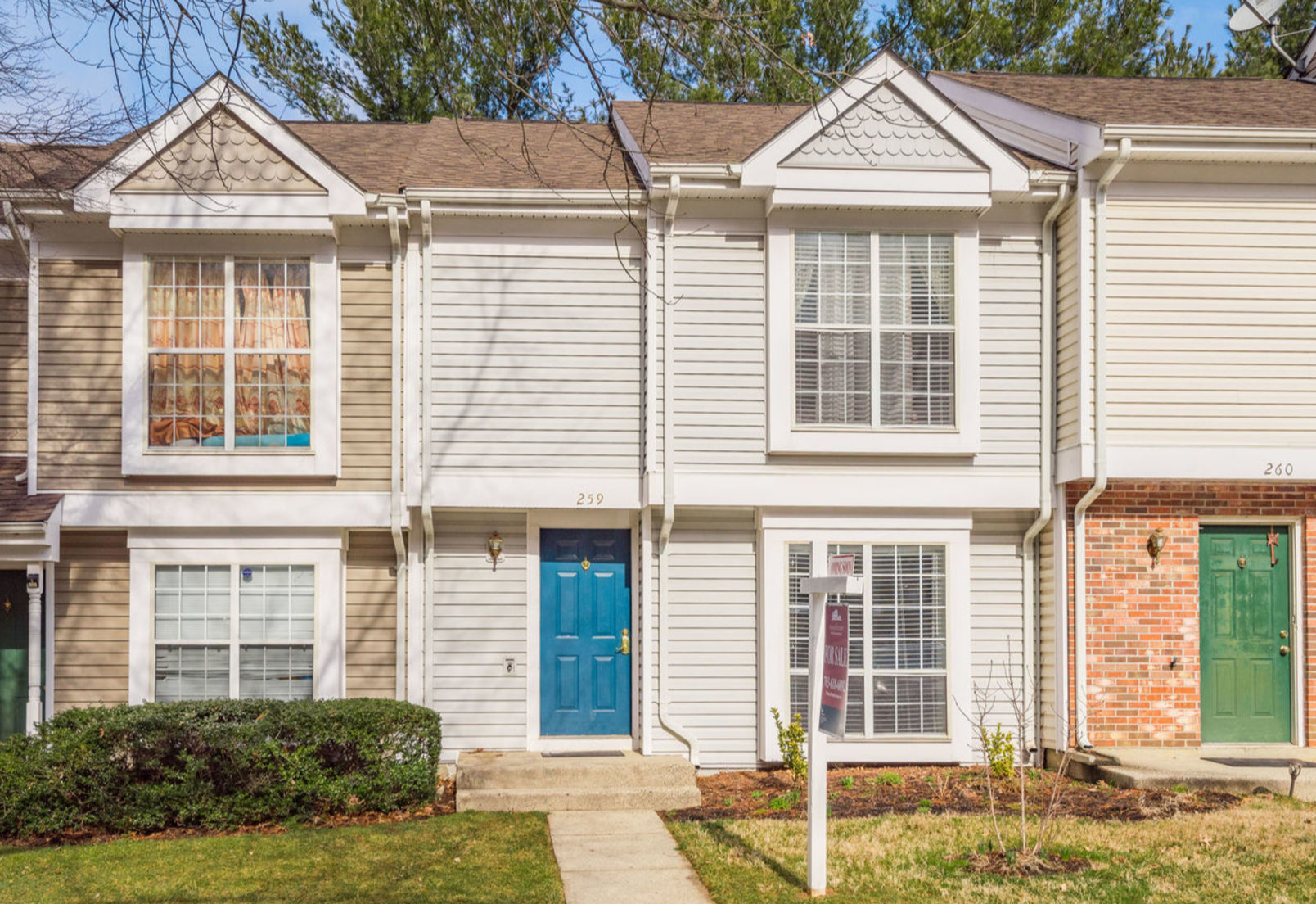 259 Coventry Sq_Sterling_For Sale
