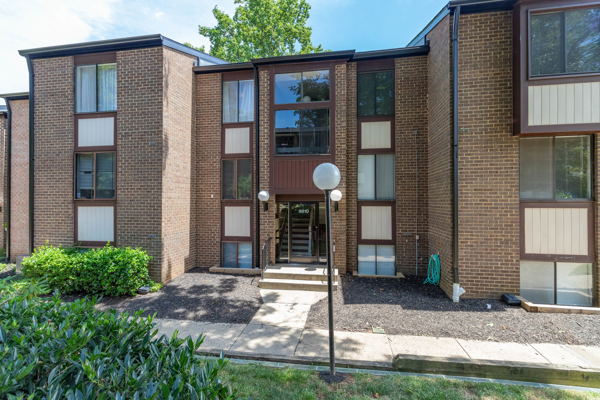 9810 Kingsbridge Dr #102, Fairfax- For Sale