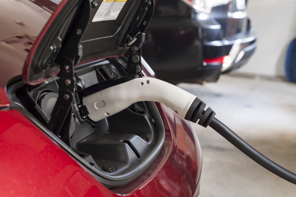 Installing An Electric Car Charging Station In Your Garage? What You Need to Know