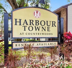 harbourtowne condos entrance sign