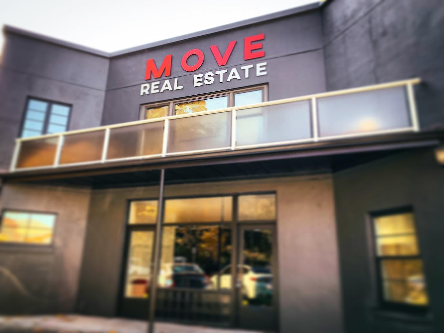 Move Real Estate New Office in Oregon City