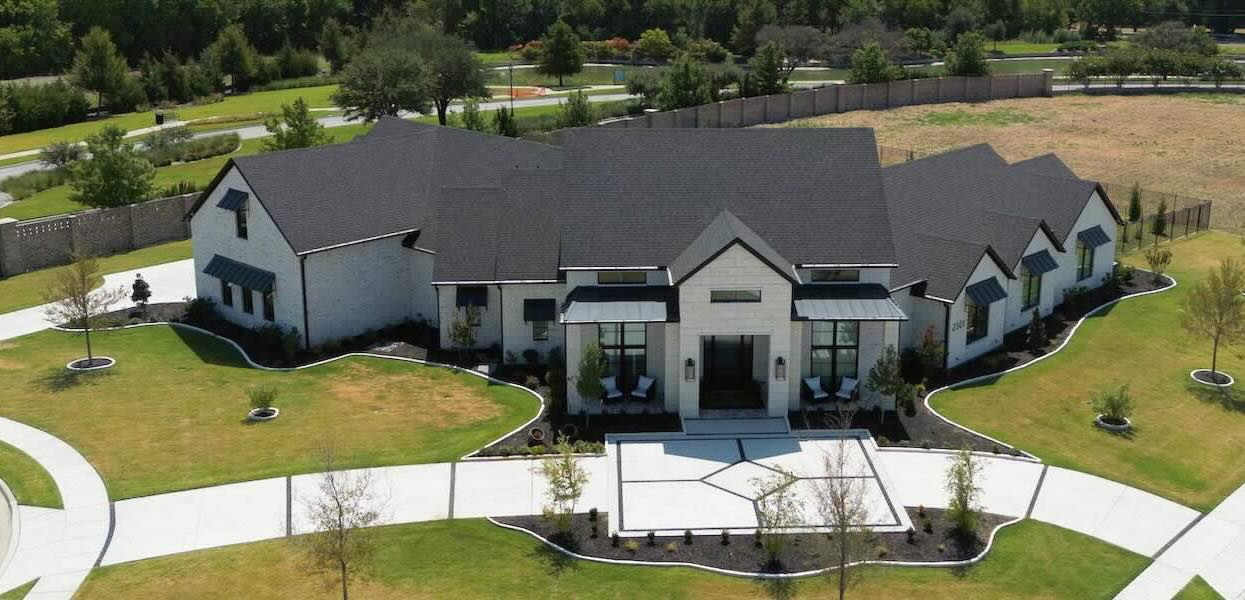 Luxury Home in Mustang Lakes