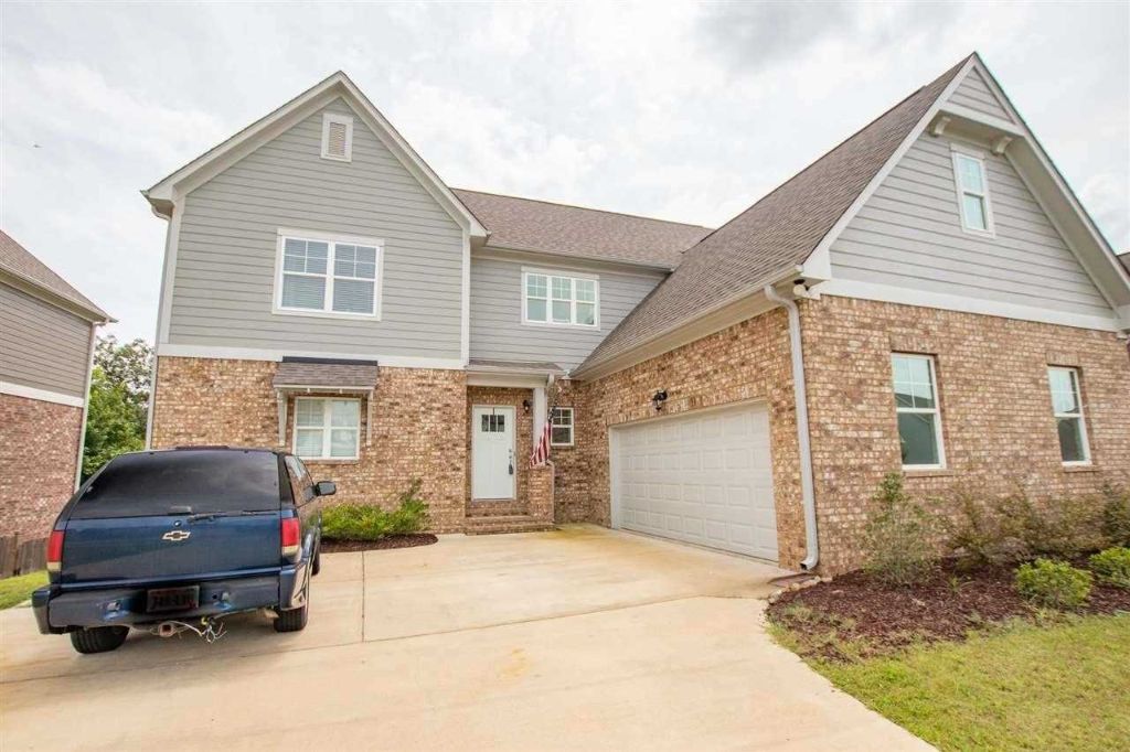 845 Madison Lane