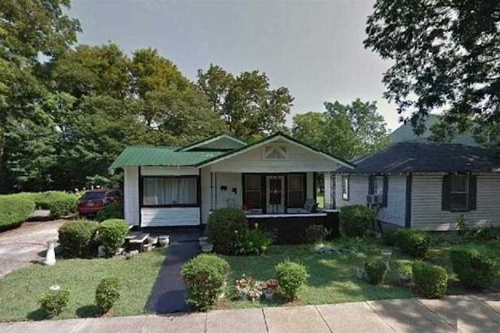 3442 N 28th Avenue